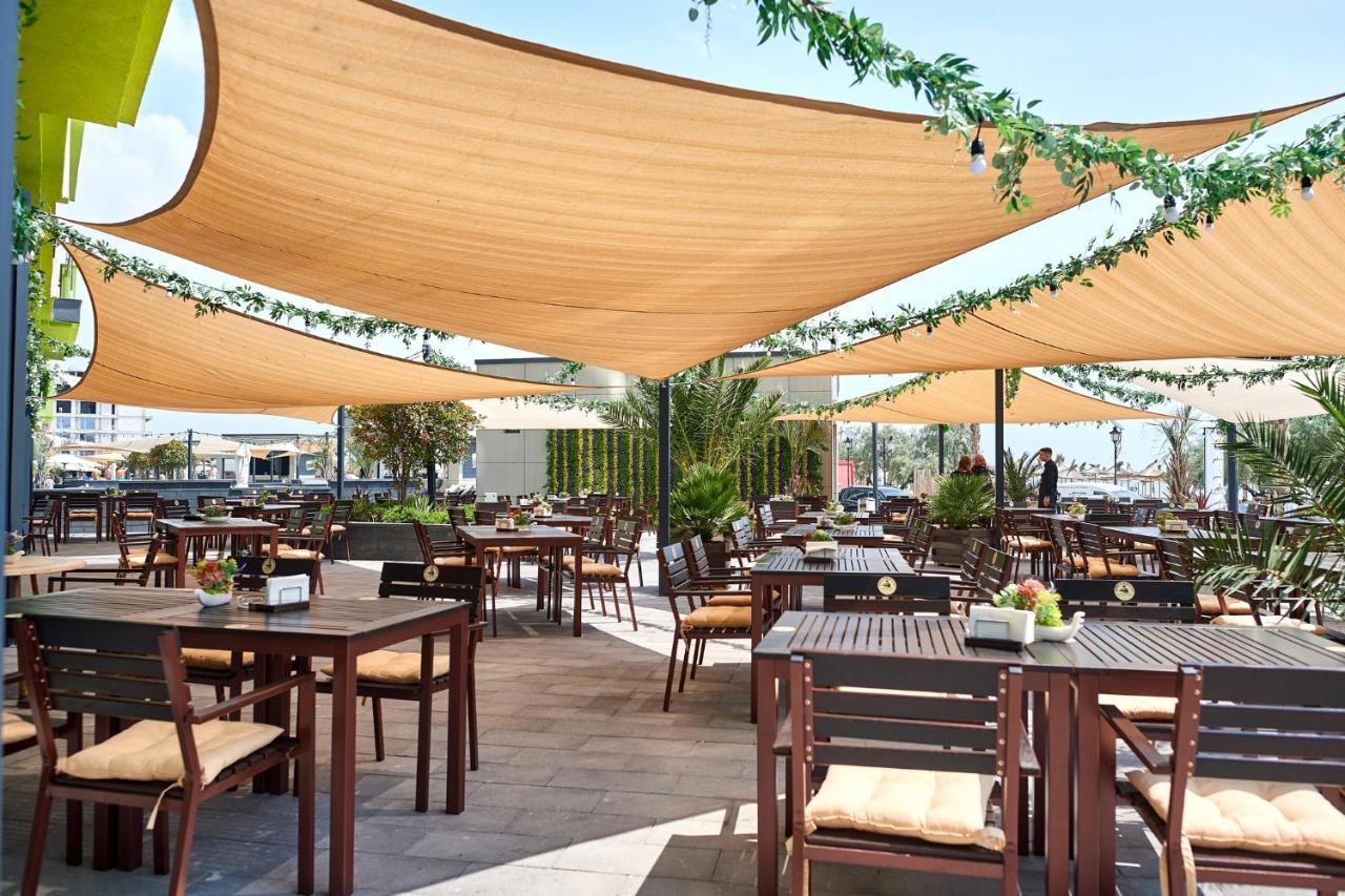 Rainbow Sea View Apartment Spa N Pool Resort - Parking Mamaia Exteriér fotografie